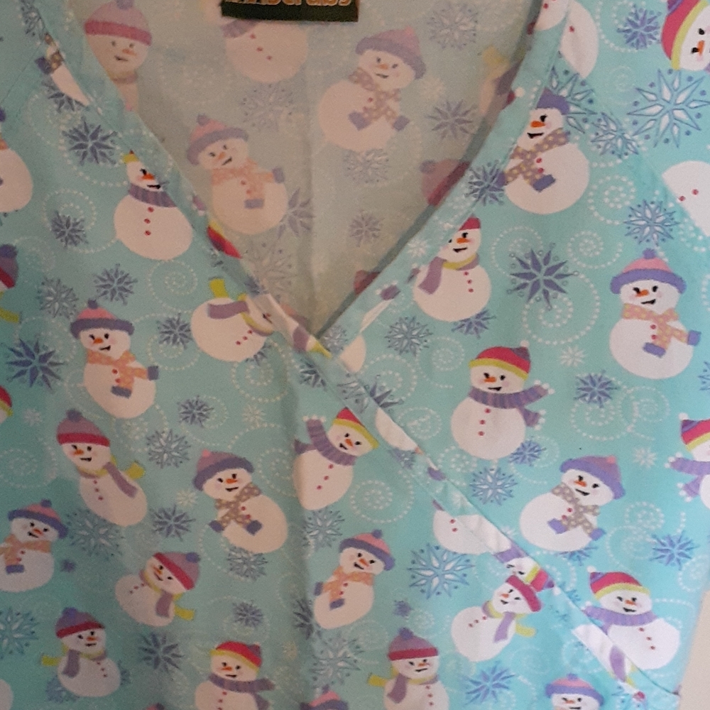 Scrub top - Picture 2 of 3